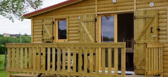 exterieur-zoom-terrasse-chalet-authentique